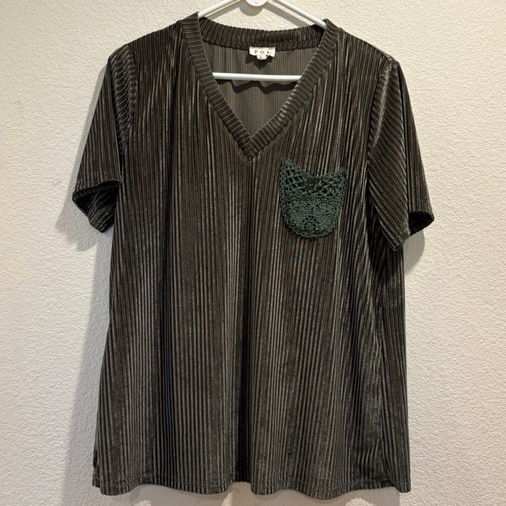 Pol Green Velvet V-Neck Lace Chest Pocket Short Sleeve Blouse Size L